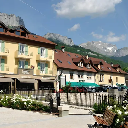 Appartement 3 Pièces Avec Piscine, Proche Du à - Fr-1-432-4 Annecy