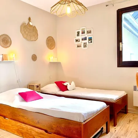3 Pièces Avec Piscine, Proche Du à - Fr-1-432-4 Appartement Annecy