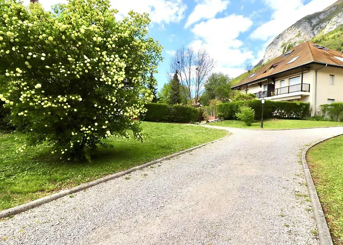 3 Pièces Avec Piscine, Proche Du à - Fr-1-432-4 Appartement Annecy